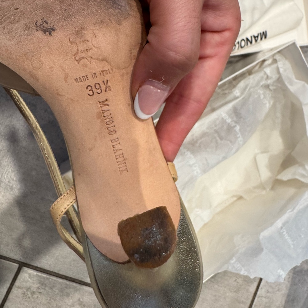 Manolo Blahnik Nude and Silver Pointed-Toe Slingback Heels - Picture 11 of 16
